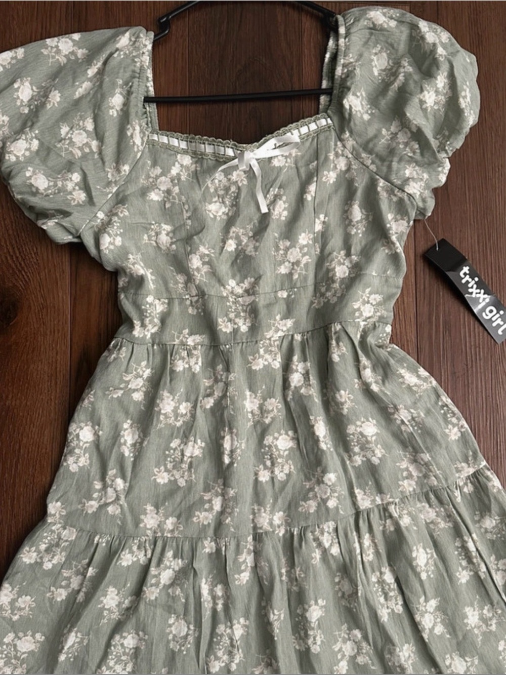 Trixxi Girl Sage Green Floral Puff-Sleeve Tiered Dress size XL